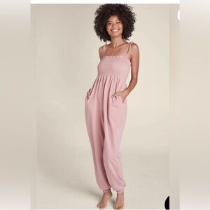 Venus Women’s Smocked Lounge Jumpsuit Sz. S #venusjumpsuit #venus